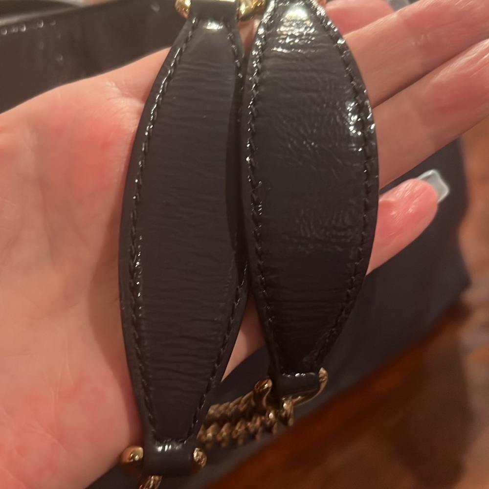 GUCCI Patent Leather SoHo Chain Bag Navy - Picture 9 of 17